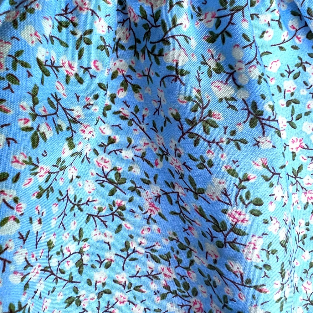 Spring dress - Picture 3 of 3